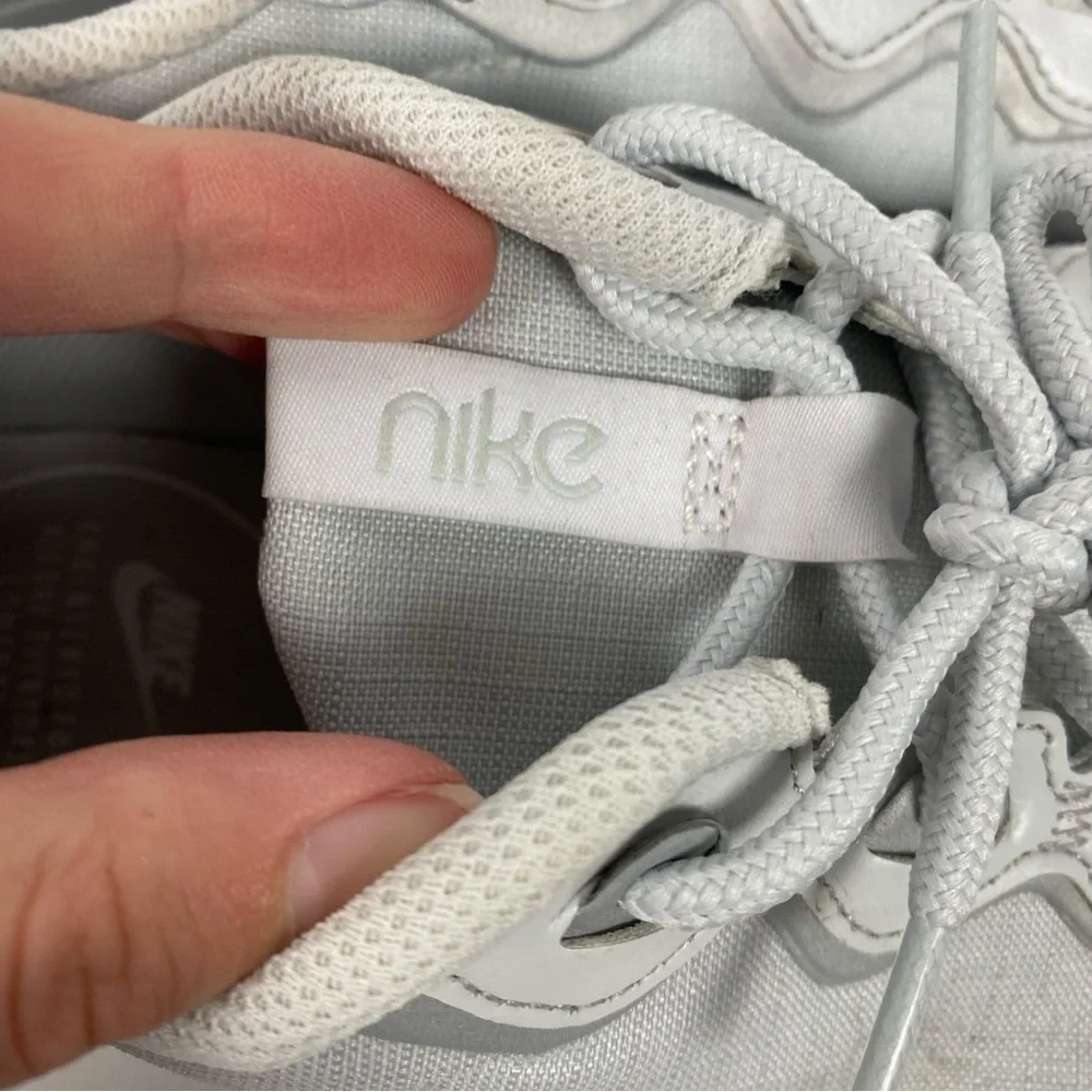 Nike Grey White Athletic Tennis Shoes All Day Everyday Comfort